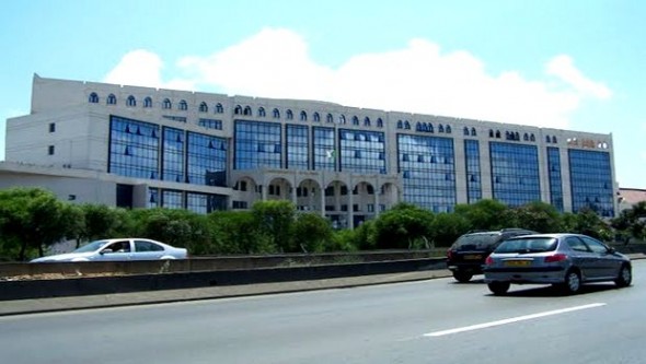 L'université algérienne appelée à jouer un 