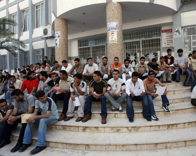 الحكومة الجزائرية تتعهد بتقليص معدلات البطالة وتحسين ظروف المعيشة