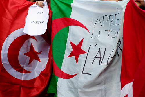ALGÉRIE : LES ALGÉRIENS SALUENT LE COURAGE DU PEUPLE TUNISIEN