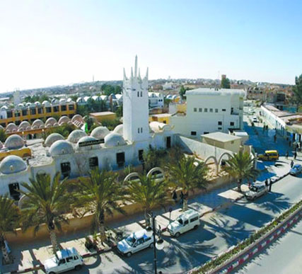 احتجاجا على البطالة وحرمانه من السكن                    رب عائلة يضرم النار في نفسه بمقر المجلس الولائي بالوادي