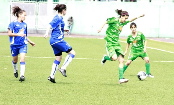 Quatre clubs présents à un tournoi national de football féminin à Adrar