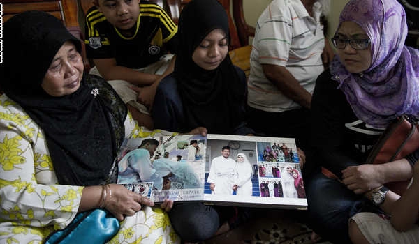 5 سيناريوهات حول مصير الطائرة الماليزية.. وقمر سري أمريكي قد يكشف اللغز