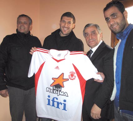 مولودية وهران يلغي تربصه في المغرب                    بن دية يوقــّع لمدة 18 شهرا