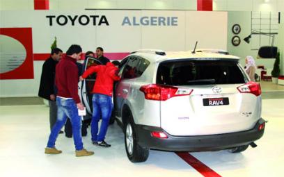 Le nouveau RAV4 en boîte automatique pièce maîtresse du stand Toyota