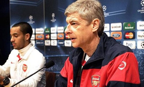 فينغر يرفع الراية البيضاء