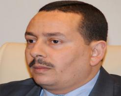 ساحلي يرافع للعهدة الرابعة أمام الأطفال بالمسيلة