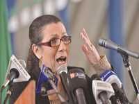 Louisa Hanoune à Skikda