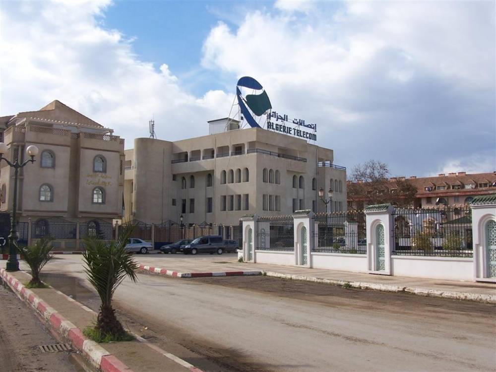 Algérie Poste et Algérie Télécom: Les agents du pré-emploi seront permanisés