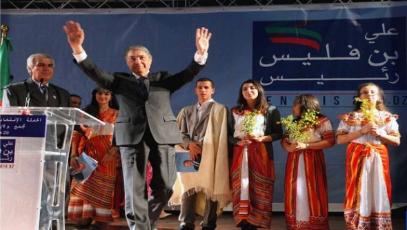 Ali Benflis s'engage à Tizi Ouzou à promouvoir la langue et l'identité amazighes