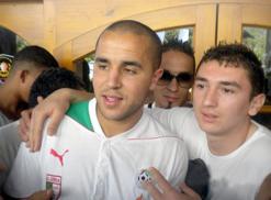 إصابة 15 شرطيا بجروح خفيفة في أعمال شغب عقب مباراة اتحاد البليدة ونصر حسين