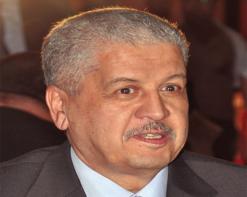 سلال يتعرض للرشق بقوارير المياه المعدنية بتبسة