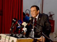 « Les élus n'ont aucun rôle, aucun poids »