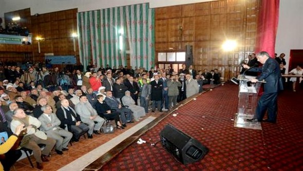 Ali Benflis s'engage à mettre en place la 