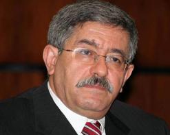 وقفة احتجاجية أثناء التجمع الشعبي لأويحيى بأم البواقي