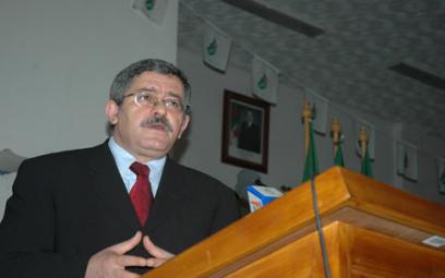 Ouyahia met en avant l'amélioration des conditions de vie des Algérie