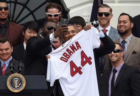 البيت الأبيض يدرس حظر صور