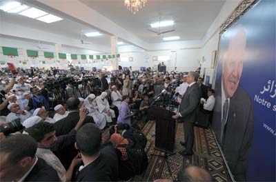 La décennie noire, l'emploi, le conflit de Ghardaïa, la relance industrielle et la stabilité au menu