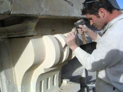 أمراض مزمنة تهدد مهنيي صقل الحجارة بآث منصور في البويرة