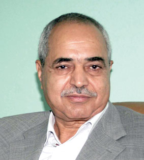 بن بيتور يدعو إلى تغيير «عاجل» و«هادئ» في الجزائر