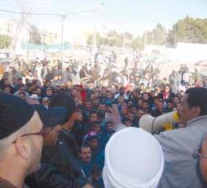 السكن والتوظيف يلهب الشارع الأغواطي