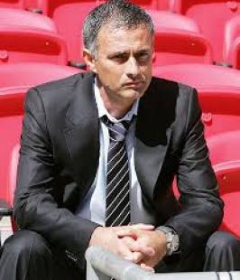 الاتحادية الانجليزية تعاقب المدرب مورينيو بغرامة مالية بعد طرده أمام أستون فيلا