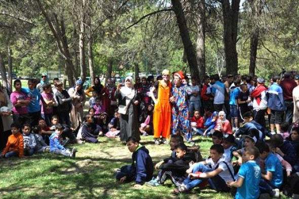 Sortie en forêt pour des écoliers de Ali-Mendjeli (Constantine)
