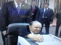 Il est venu en chaise roulante