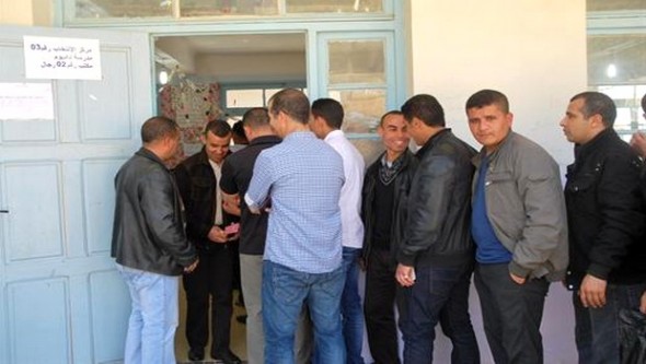 Le scrutin présidentiel prorogé d'une heure dans 590 communes (ministère)