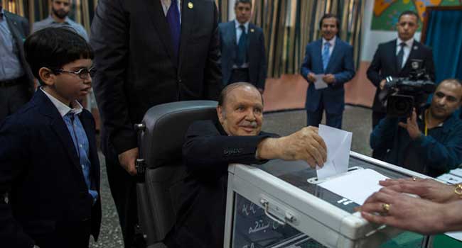 Large victoire du président Bouteflika, dans une élection biaisée