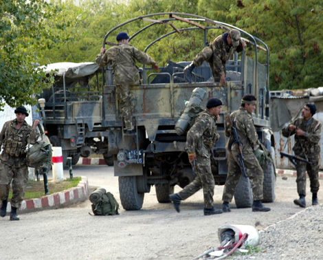 اغتيال 11 عسكريا وإصابة 5 آخرين في اعتداء إرهابي بتيزي وزو