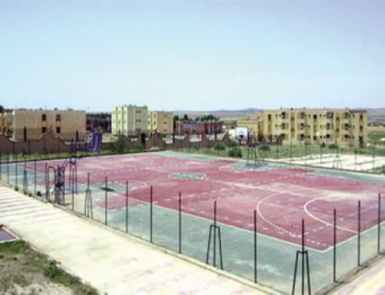 مصنع تكرير البترول والسيارات وملاعب ينتظرها المواطنون بتيارت