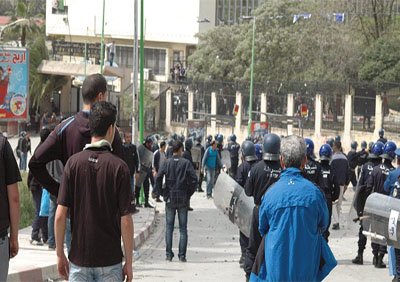 D'anciens animateurs du MCB, le groupe RCD de l'APW et le bureau régional dénoncent