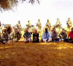 باريس على علم بمكان إخفاء رهائنها شمالي مالي والإليزيه بين نارين                    الفشل الاستخباراتي الفرنسي يضع ساركوزي في مأزق