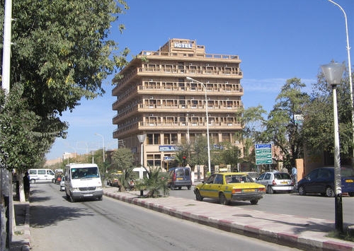 مقاولون شباب بالجلفة مقصون من المشاريع بسبب تعقيد دفاتر شروط