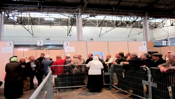 La communauté nationale à l'étranger vote en masse, relève la presse