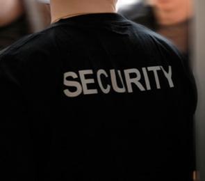 أعوان أمن المنطقة الصناعية يواصلون الاحتجاج في الشلف