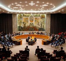 Il réitère la nécessité de combattre le terrorisme par tous les moyens