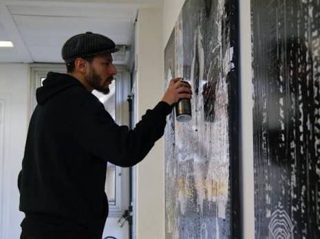 Ilies Issiakhem et le corps manquant