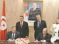 Un accord sur une aide de 250 millions de dollars signé