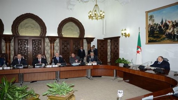 Le président Bouteflika préside un Conseil des ministres