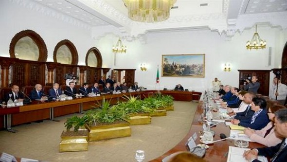 Le Président Bouteflika souligne la nécessité de promouvoir la bonne gouvernance et la démocratie participative