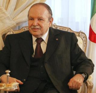 Les événements du 8 mai 45 ont unifié le peuple algérien (Bouteflika)