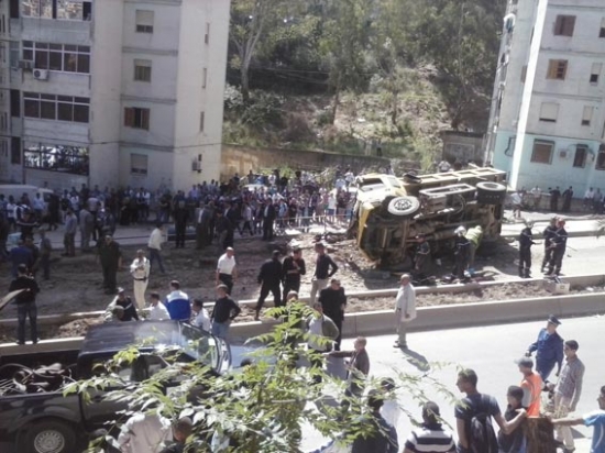 شاحنة مجنونة تودي بحياة 3 تلاميذ بسكيكدة