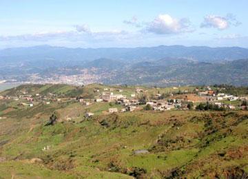 سكان حي الدريدرة بجيجل ينتفضون ضد العزلة والتهميش