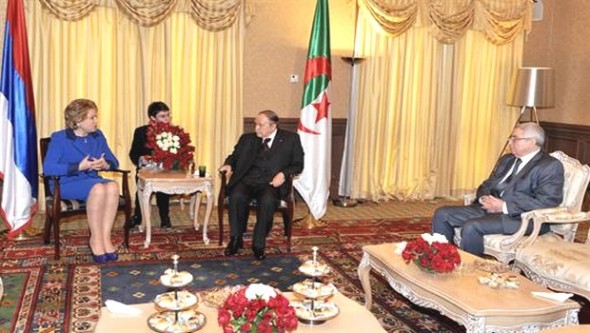 Le président Bouteflika reçoit la présidente du conseil de la Fédération de Russie