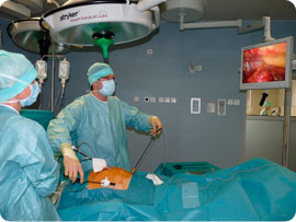 الجراحة بالمنظار لعلاج داء القولون في الجزائر