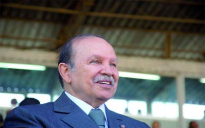 Bouteflika appelle jeunes et étudiants à se tourner vers l'optimisme