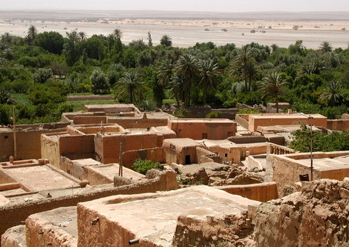 رئيس بلدية تاجموت بالأغواط متهم بسوء التسيير وإبرام صفقات مشبوهة