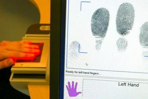 LE MINISTRE DE L’INTÉRIEUR L’A AFFIRMÉ «Le passeport biométrique en novembre»