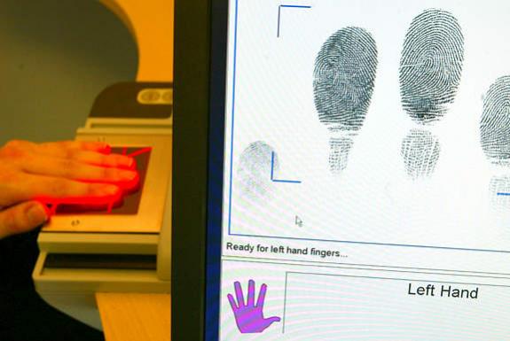 LE MINISTRE DE L’INTÉRIEUR L’A AFFIRMÉ «Le passeport biométrique en novembre»